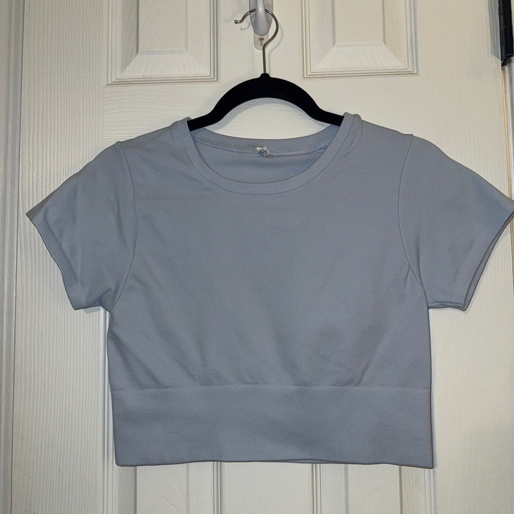 Aerie Women's Light Gray Crop Top - Picture 5 of 8